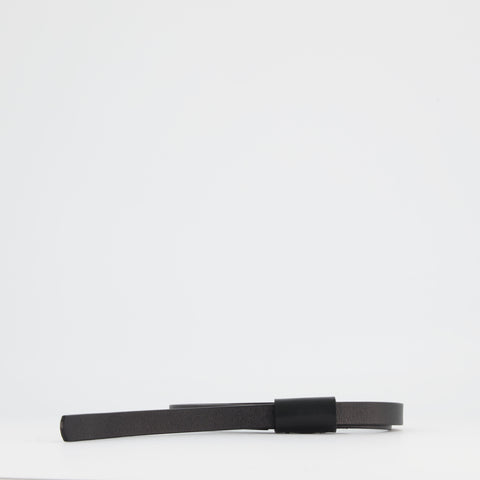 Thin leather belt with knots